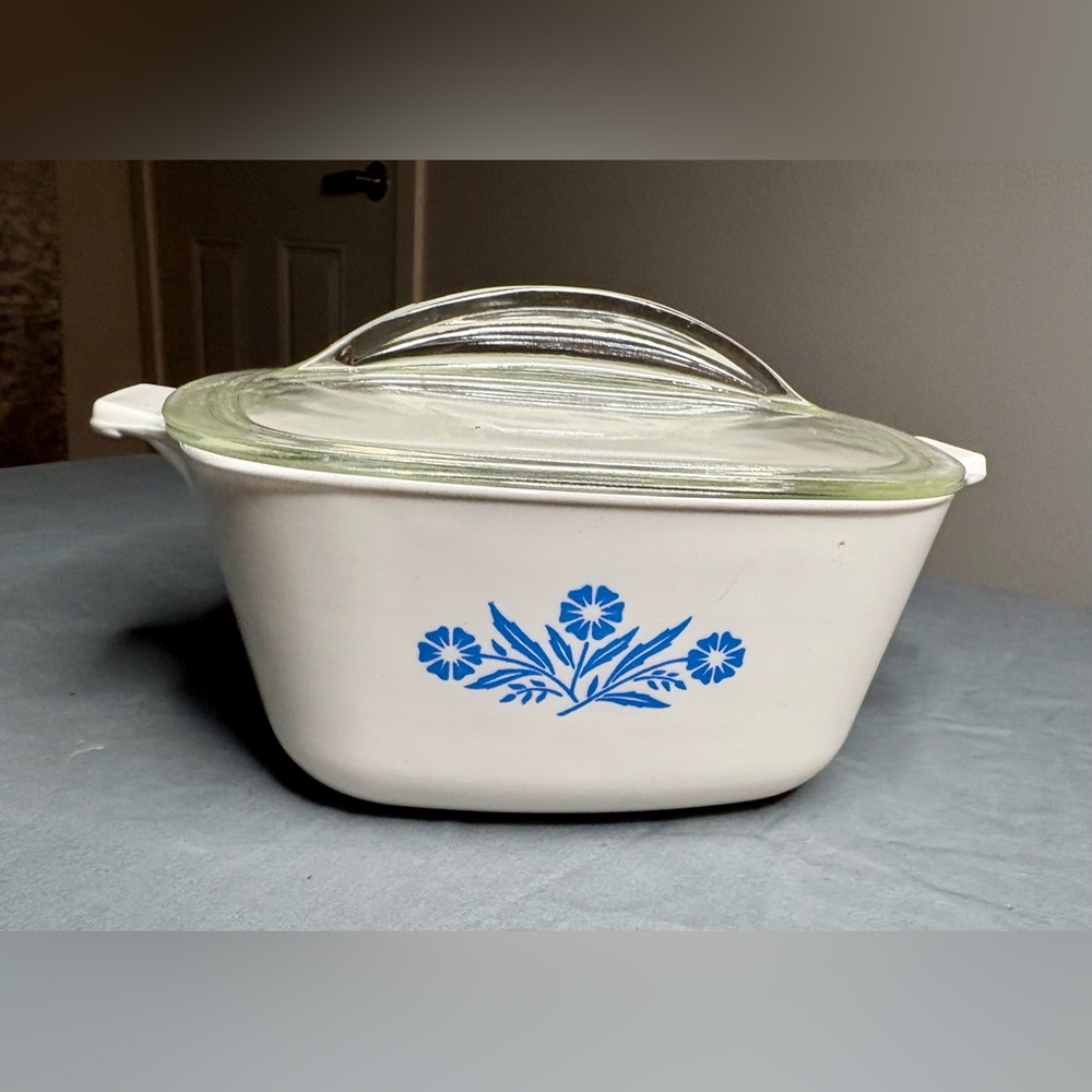 Corningware Cornflour White 1 3/4 Casserole Dish With Lid